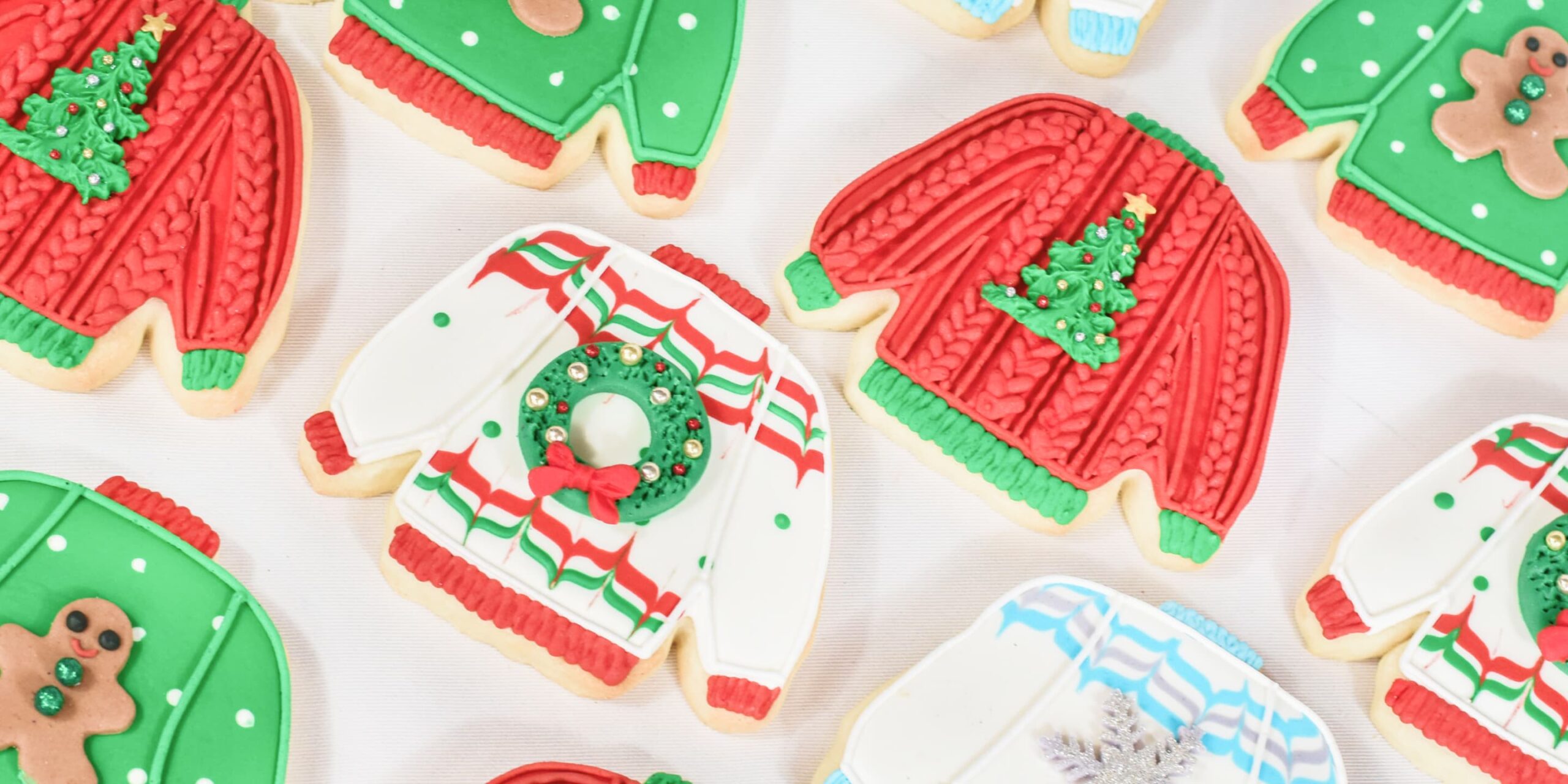 Lizzy Frizzy Bakery brings your creative dessert ideas to life. From cookies to cakes, She craft unique and stunning treats.